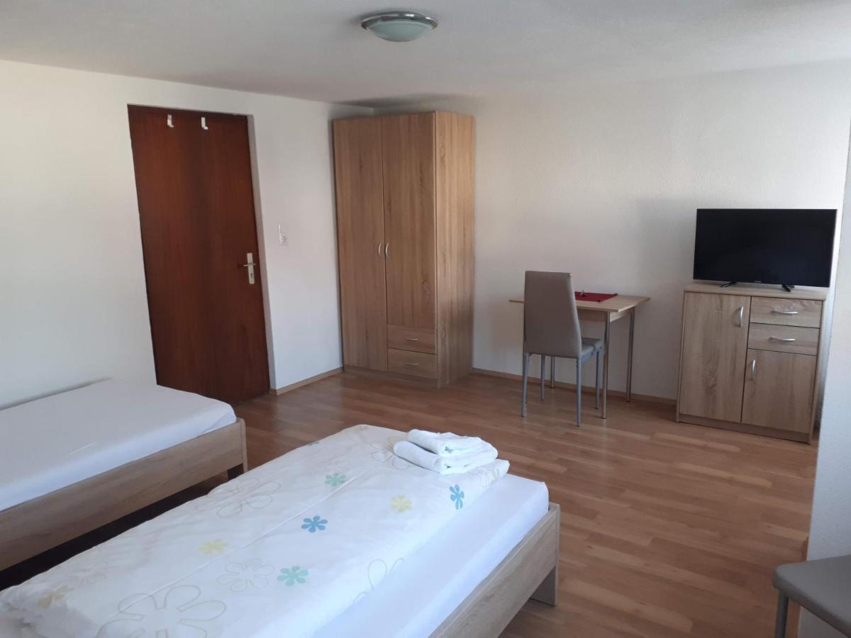 Monteurhotel B27 Rottweil Eksteriør billede